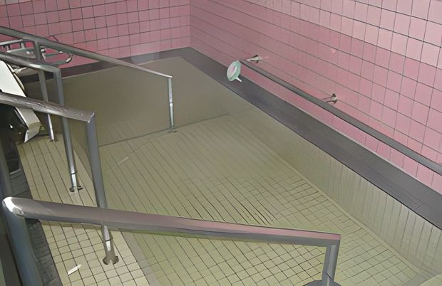 手すりのある浴槽