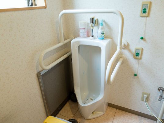 手すり付き洗面台