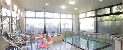 自然光の入る浴室