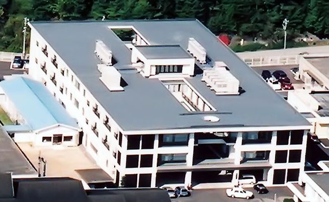 静かな環境の建物外観