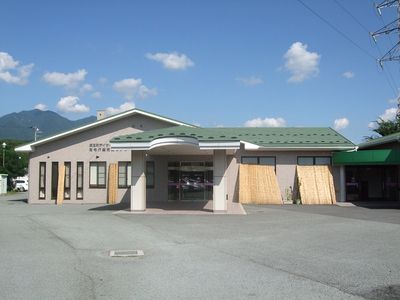 屋外の建物外観