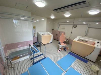 清潔感あふれる浴室