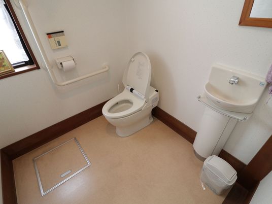 手すり付トイレ設備