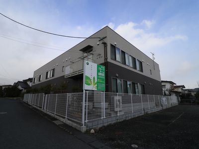 現代的デザインの建物外観