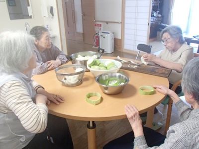 笑顔で料理活動を支援する日常