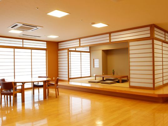 和室の明るい居室
