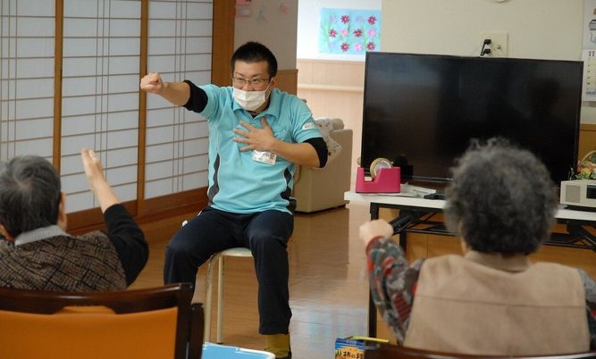 高齢者向け運動指導の様子