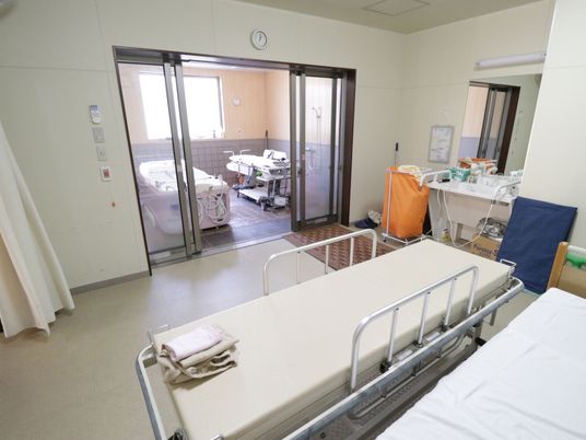清潔な浴室付き居室