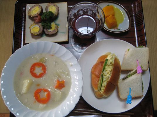 色とりどりの料理