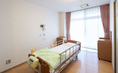 陽光が差し込む居室
