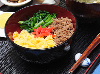 色鮮やかな料理