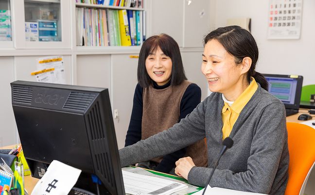 親しみやすい職場環境のスタッフ