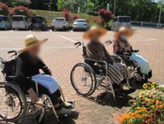 中庭のリラックスタイム