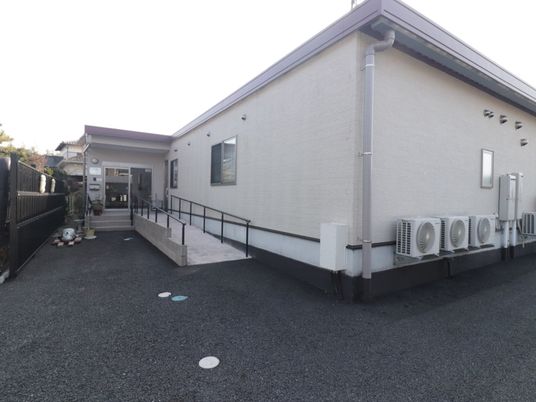 清潔感のある施設外観