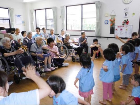 多世代が交流する部屋