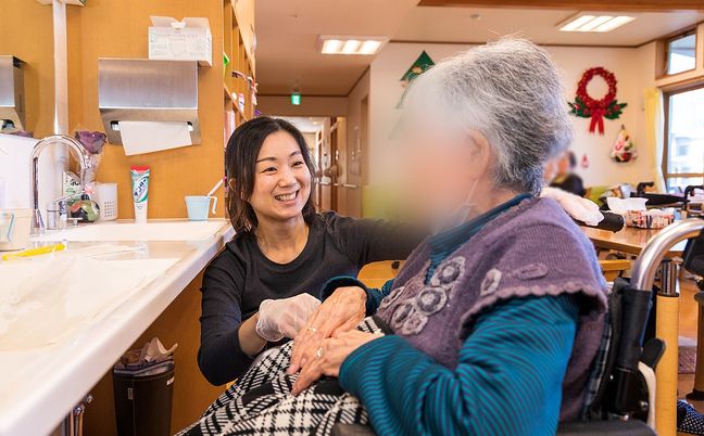 明るい会話の様子