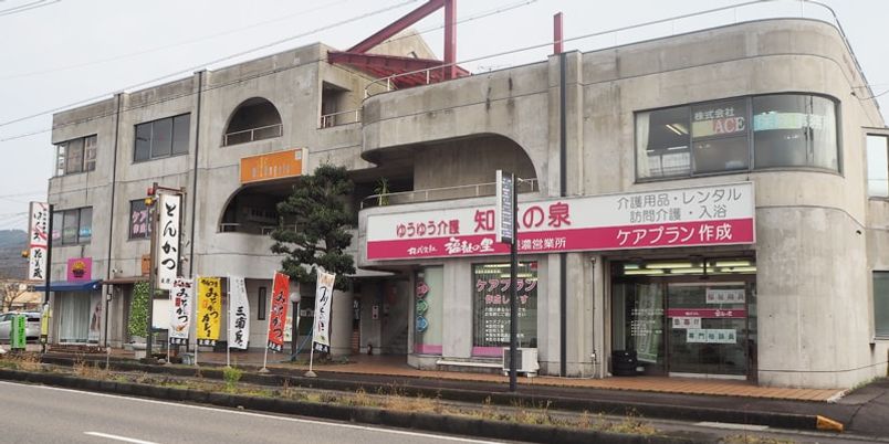 幹線道路沿いの店舗