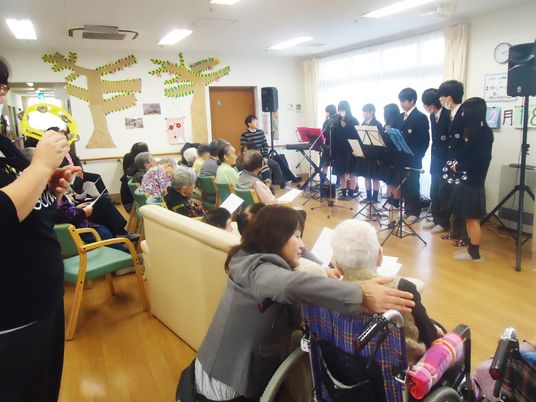 演奏会を楽しむ共有スペース