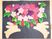 壁に飾られた手作り花アート