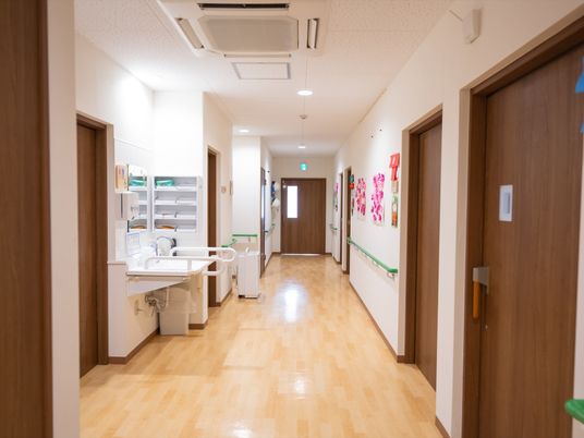 清潔感のある廊下の様子
