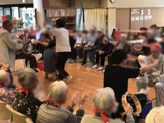 音楽活動が行われるラウンジ
