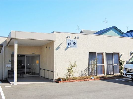 エントランスが見える建物