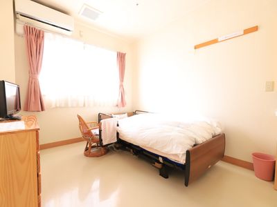 清潔な個室の居室