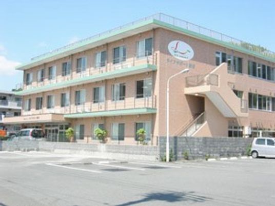 明るい日差しの居室