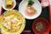 彩り豊かな料理の食堂