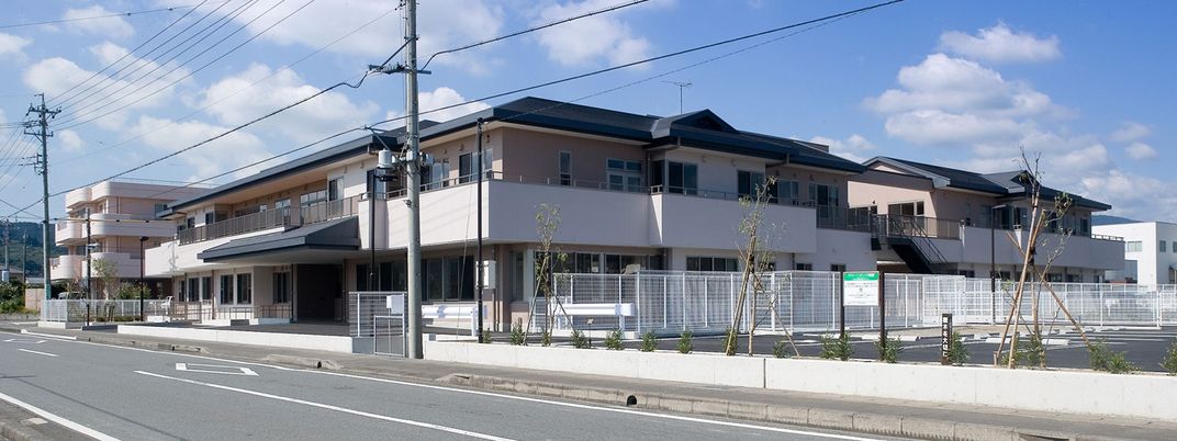 広い外観の施設