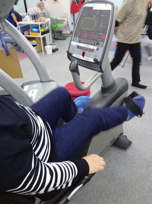 運動器具を使用する様子